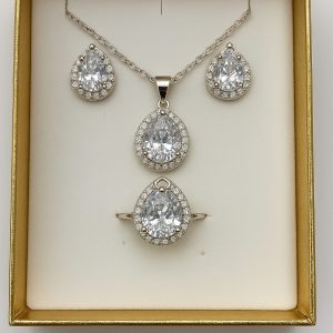 Conjunto de plata aros, colgante y anillo